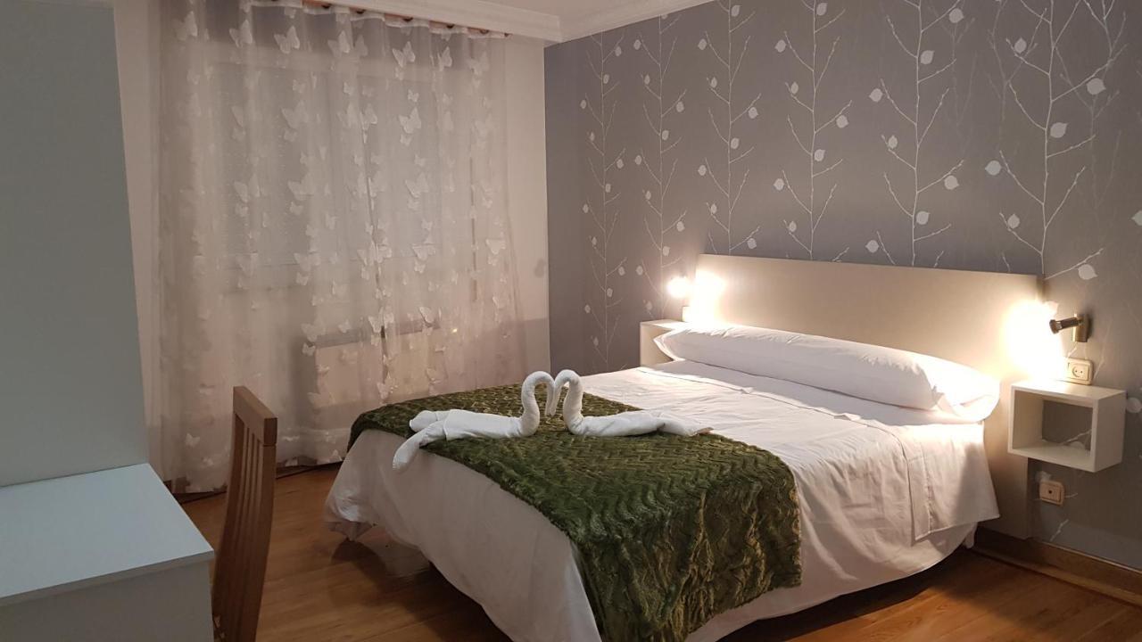 Apartamentos Shalom Ribadeo Buitenkant foto